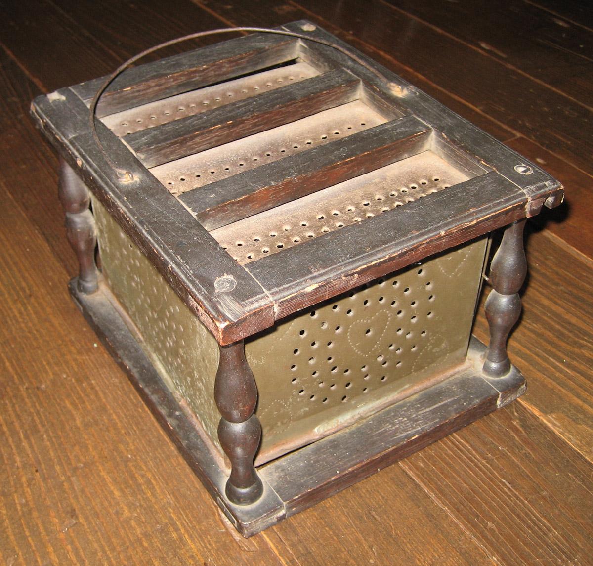 1955.0048.074 A-C Foot warmer
