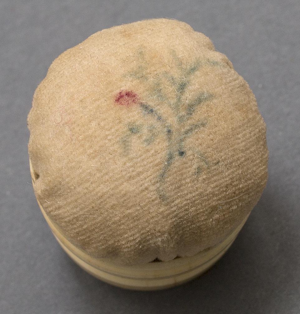 1961.1026 B Pincushion, Top
