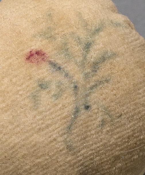 1961.1026 B Pincushion, Top Detail
