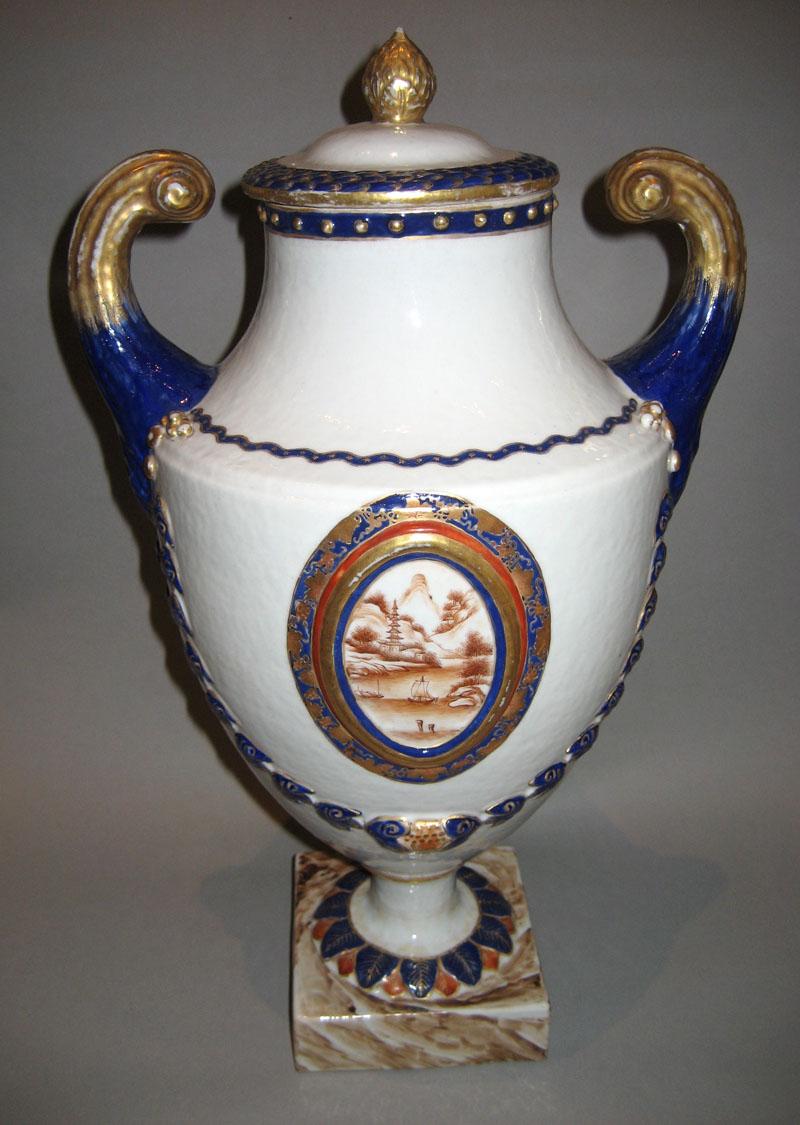 1961.1041.002 Urn view1