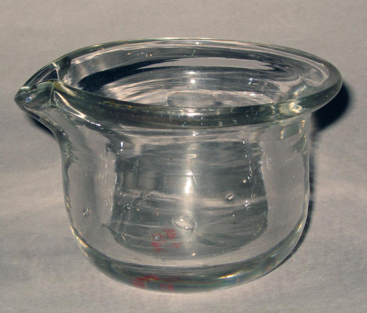 1961.1042 CC Glass mortar