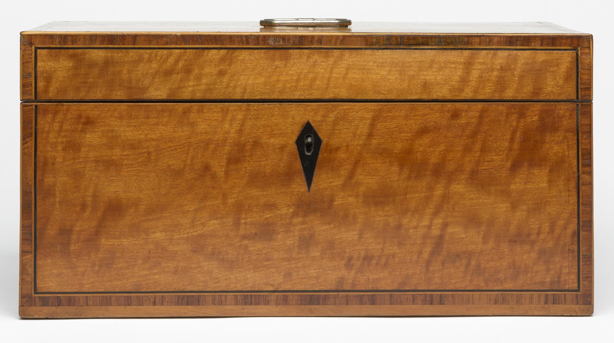 1955.0048.084 Tea caddy, view 2