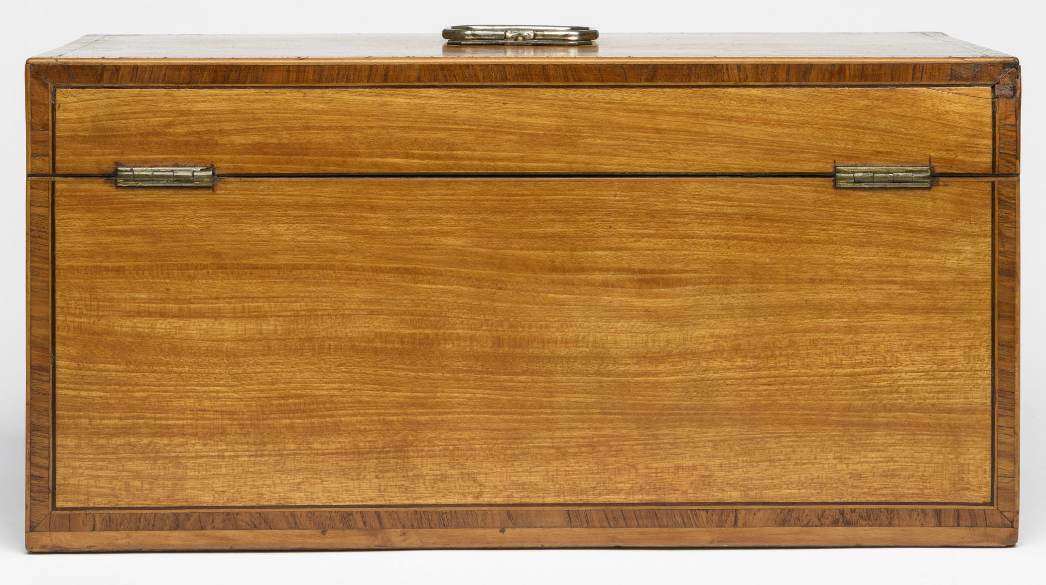1955.0048.084 Tea caddy, view 3