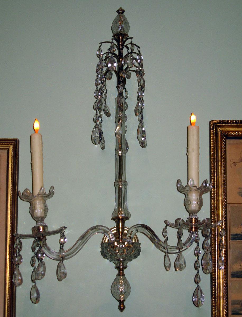 1961.1056.001 Glass and brass candlestick