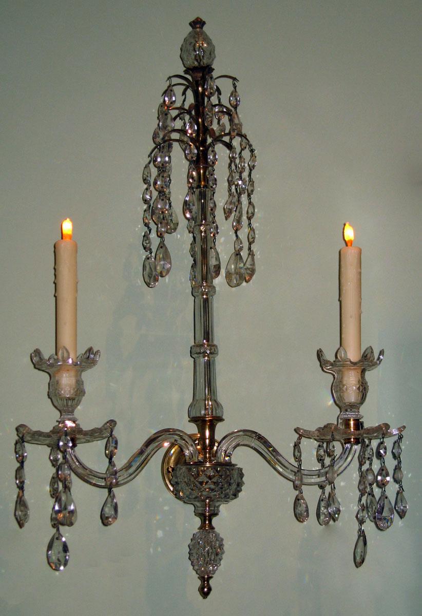1961.1056.003 Glass and brass candlestick