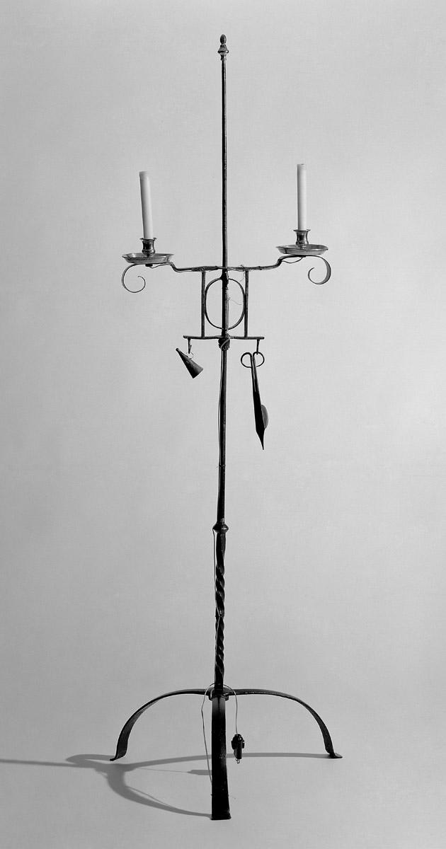 1961.1059 Candlestand