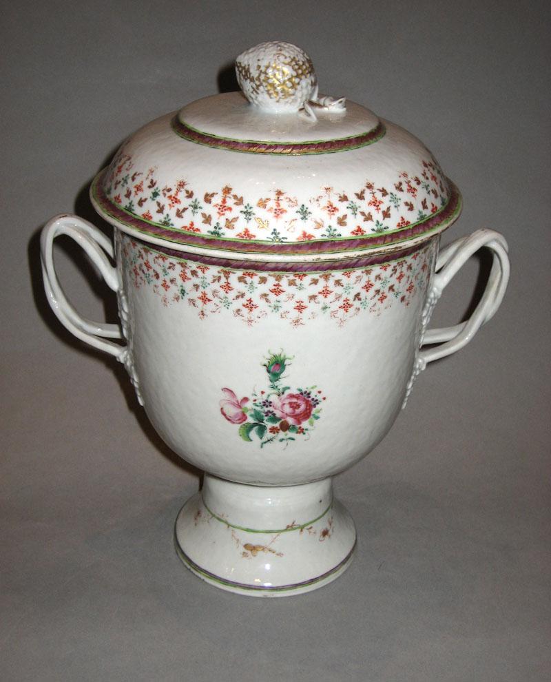 1961.1065.002 Urn