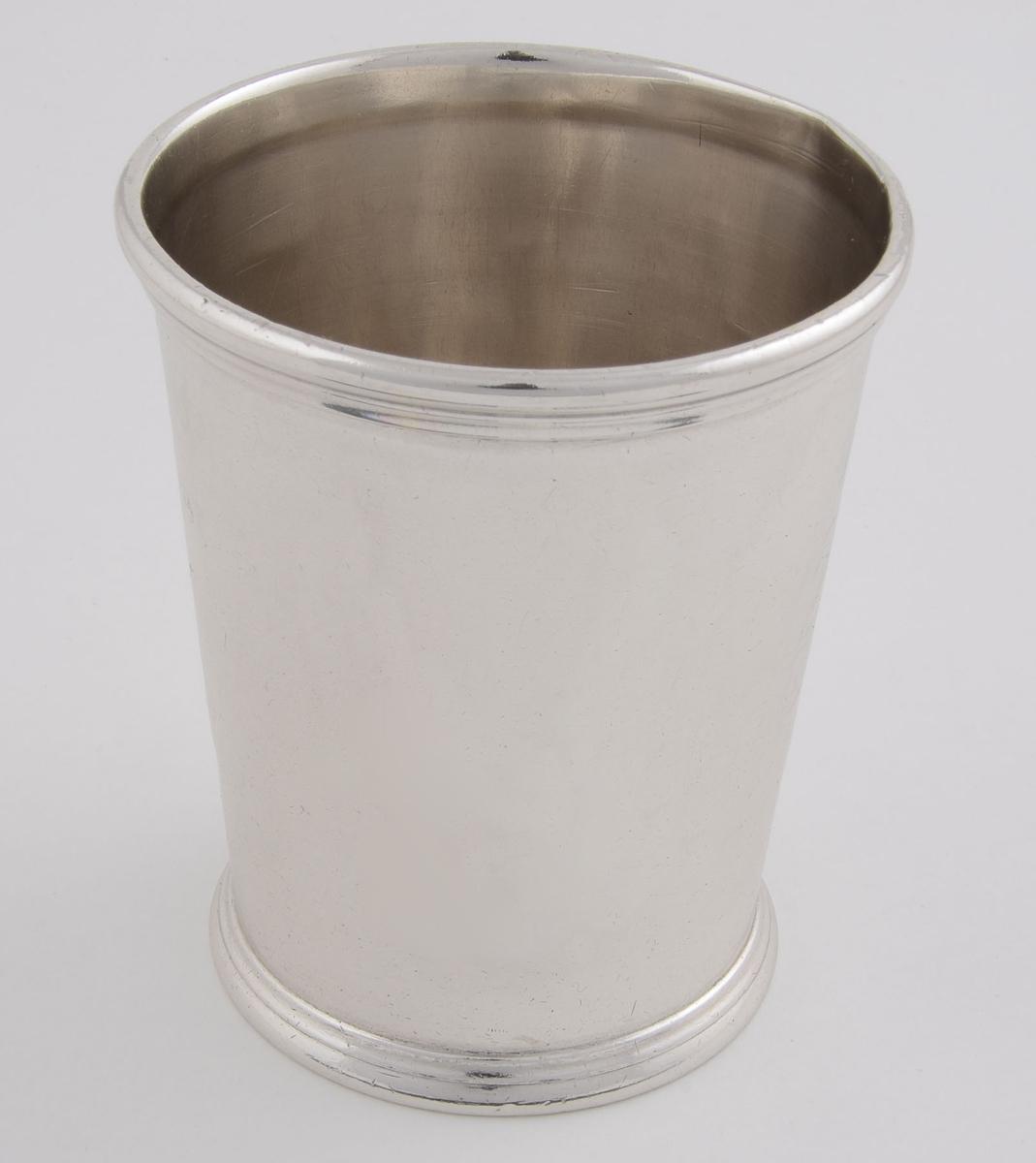 1961.1074 Silver Beaker