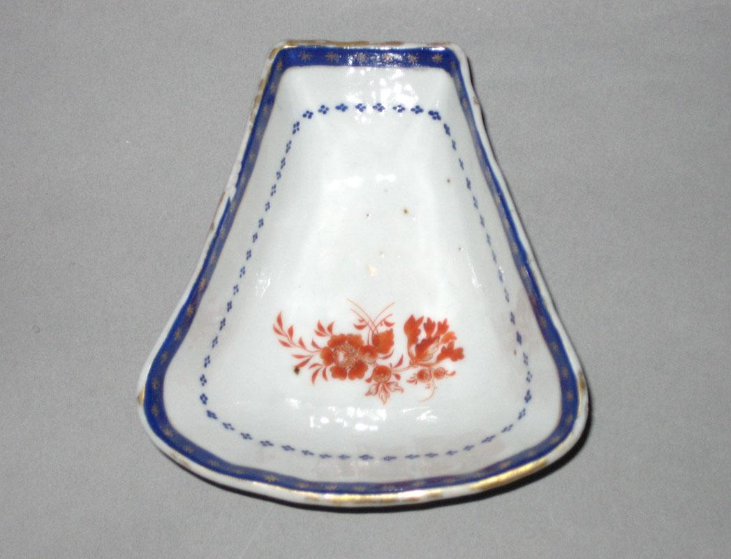 1961.1082.001 Dish