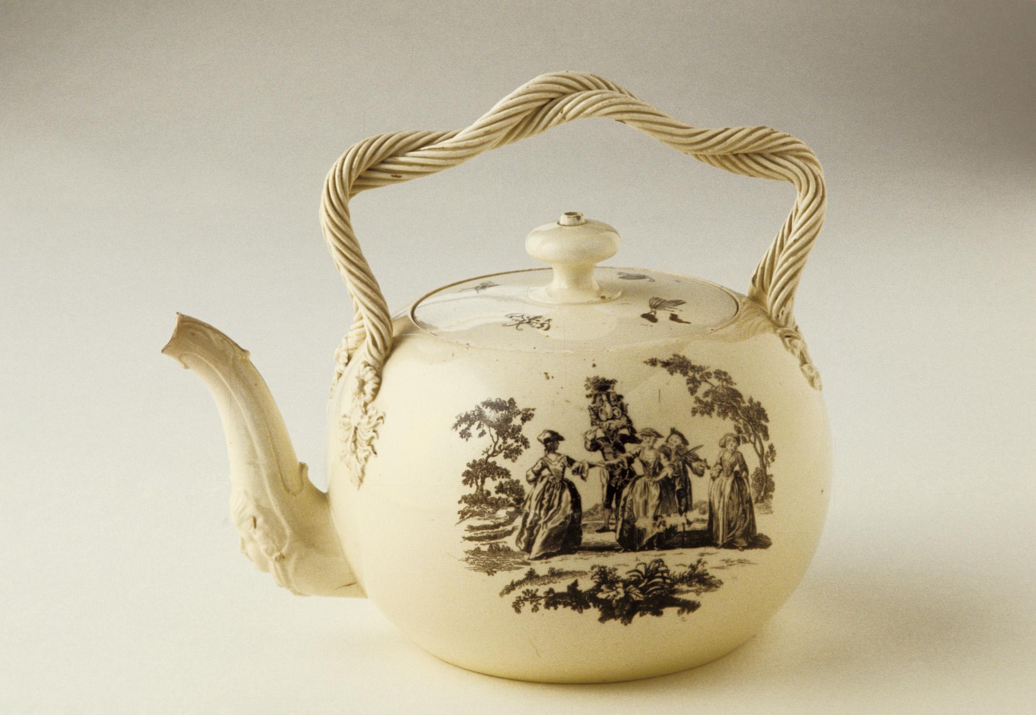 1961.1086 A, B Teapot