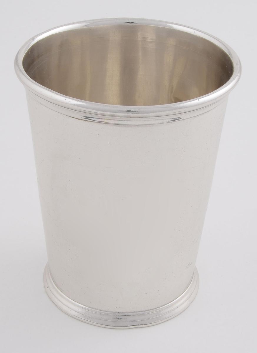1961.1090 Silver Beaker