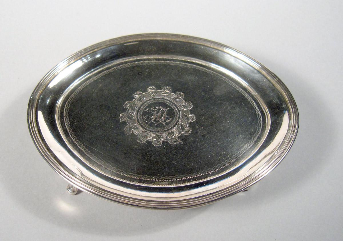 1961.1091 Silver Teapot stand upper surface
