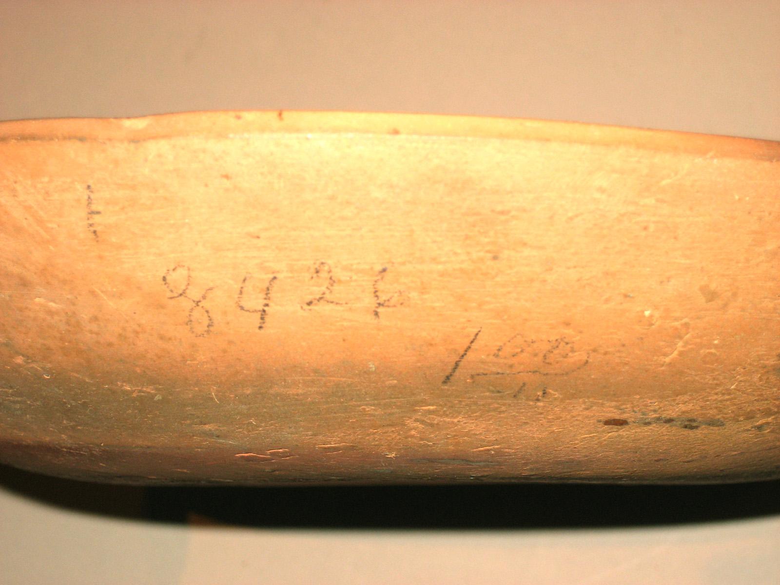 1961.1137 Dish (inscription)