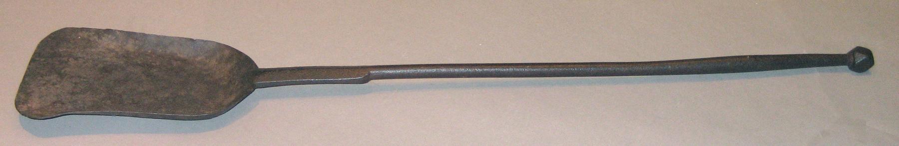 1961.1161 Fireplace shovel
