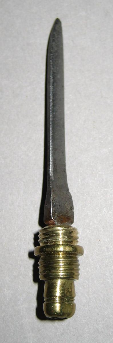 1961.1167 C (detail) Inkstand