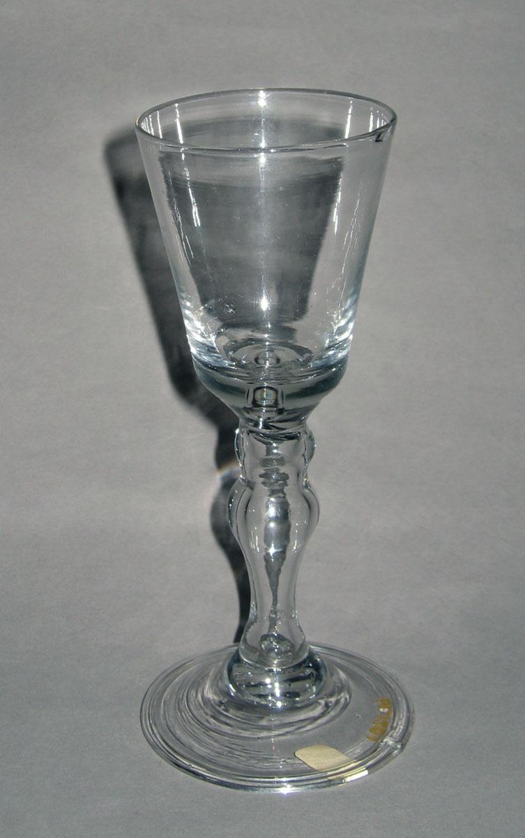 1961.1201 Colorless glass wine glass