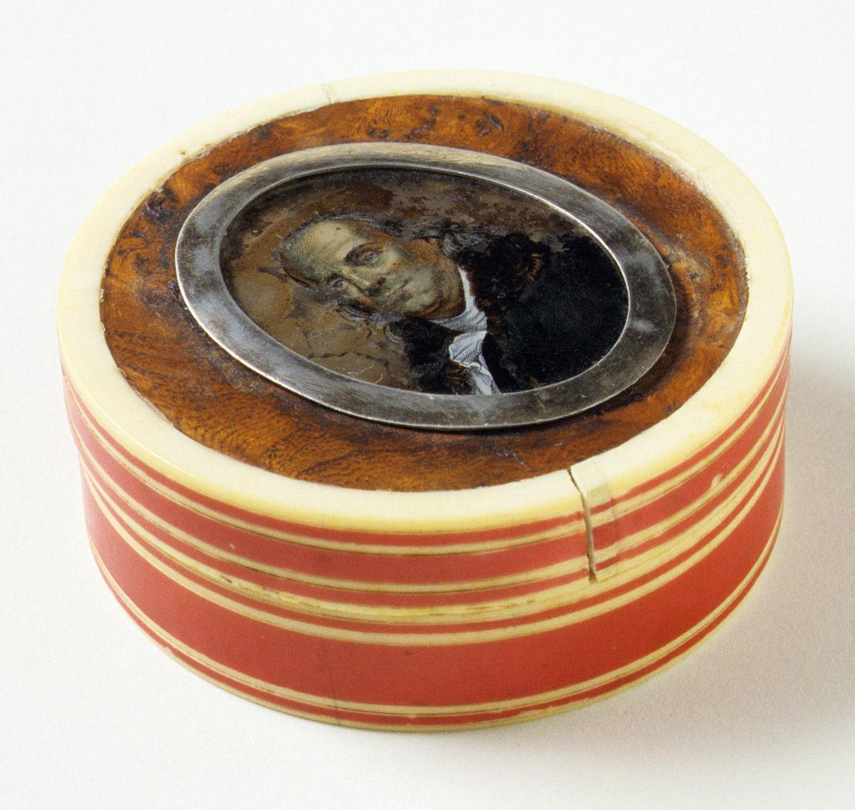 1961.1216 Box