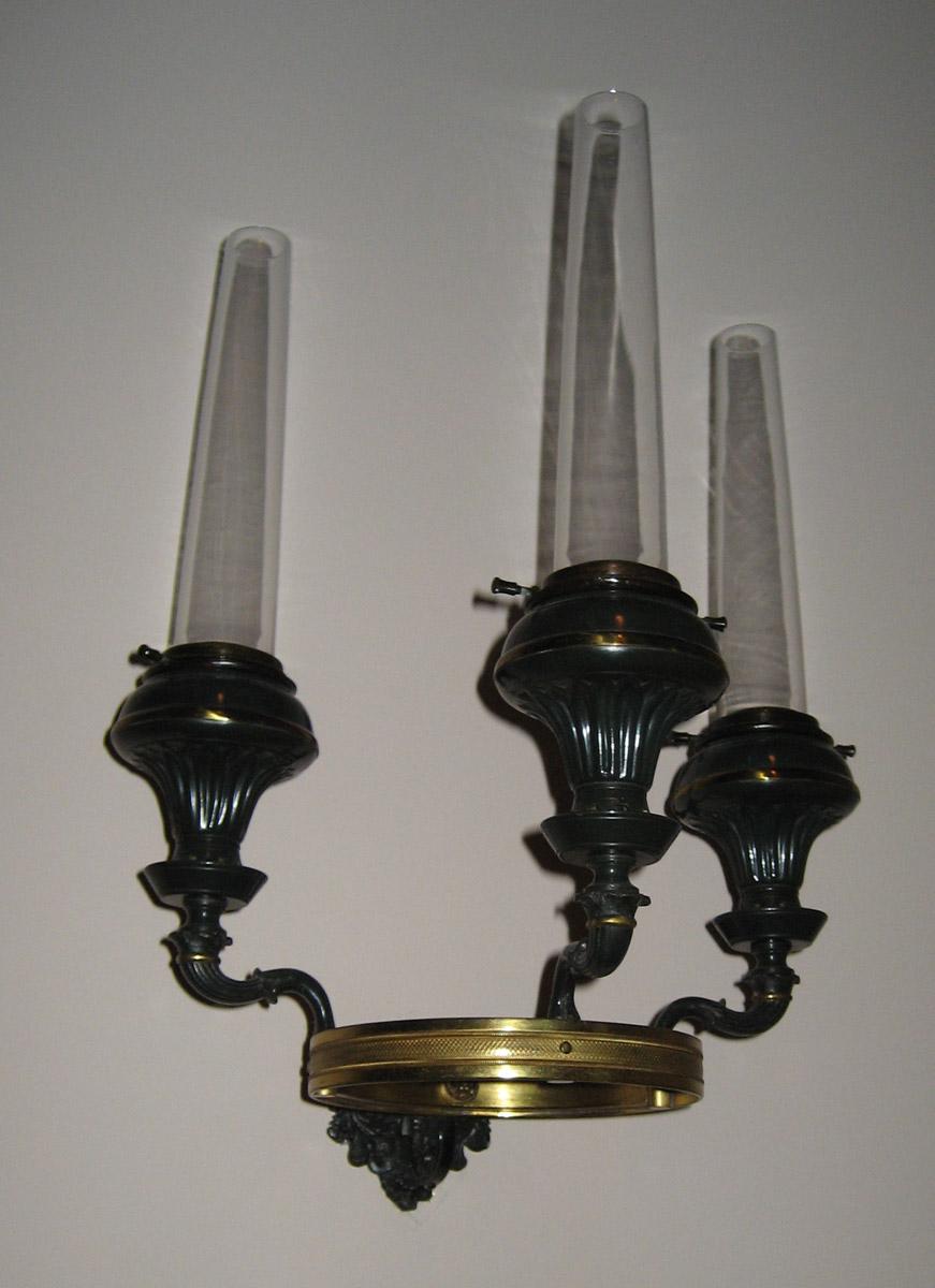 1961.1225.004 Sconce
