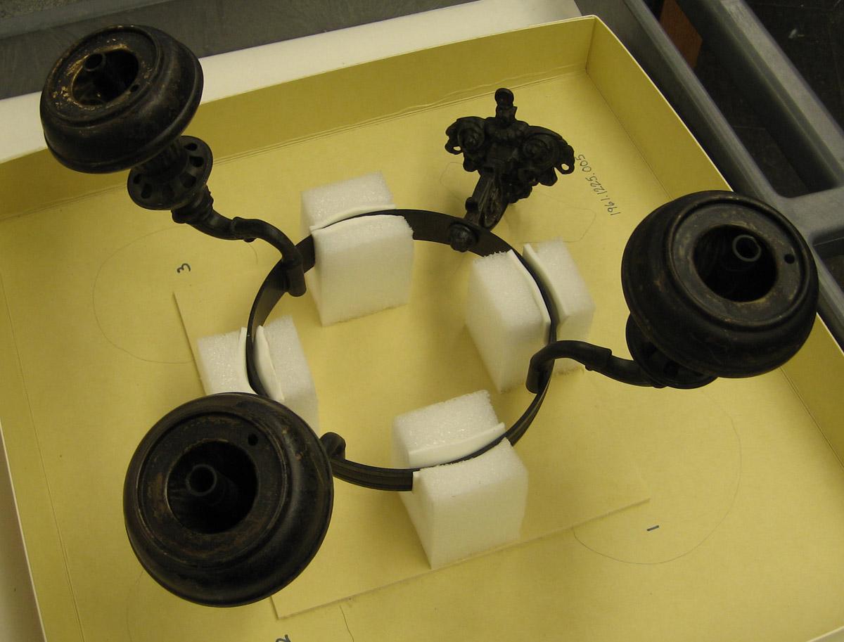 1961.1225.005 Sconce