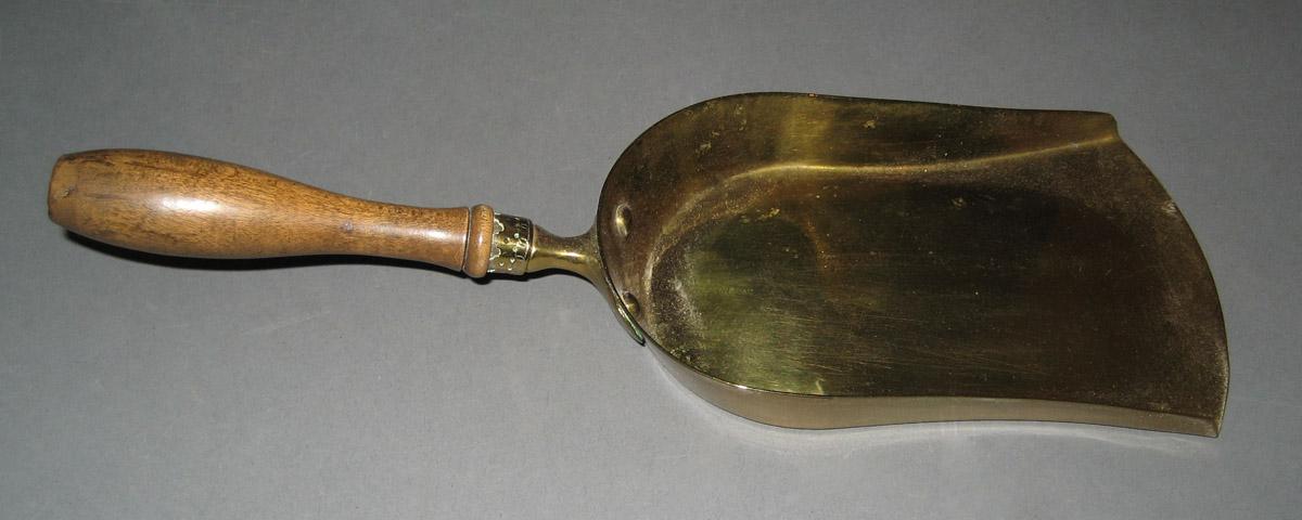 1961.1241 Hearth Pan