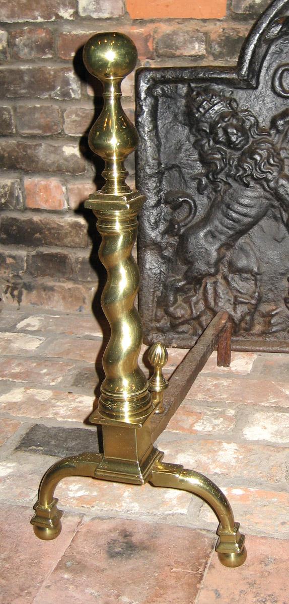 1961.1315.002 Andiron