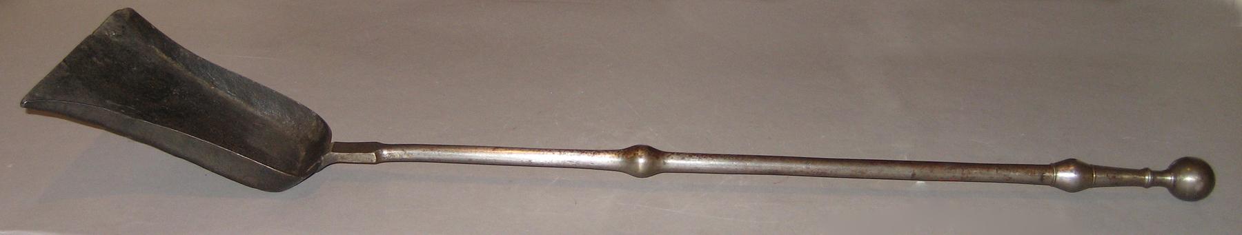 1961.1322 Shovel