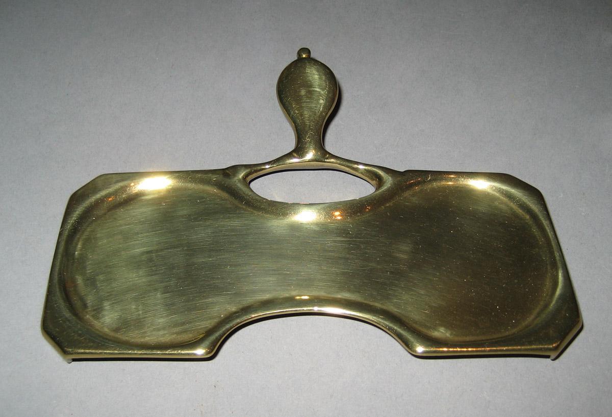 1961.1324 Tray