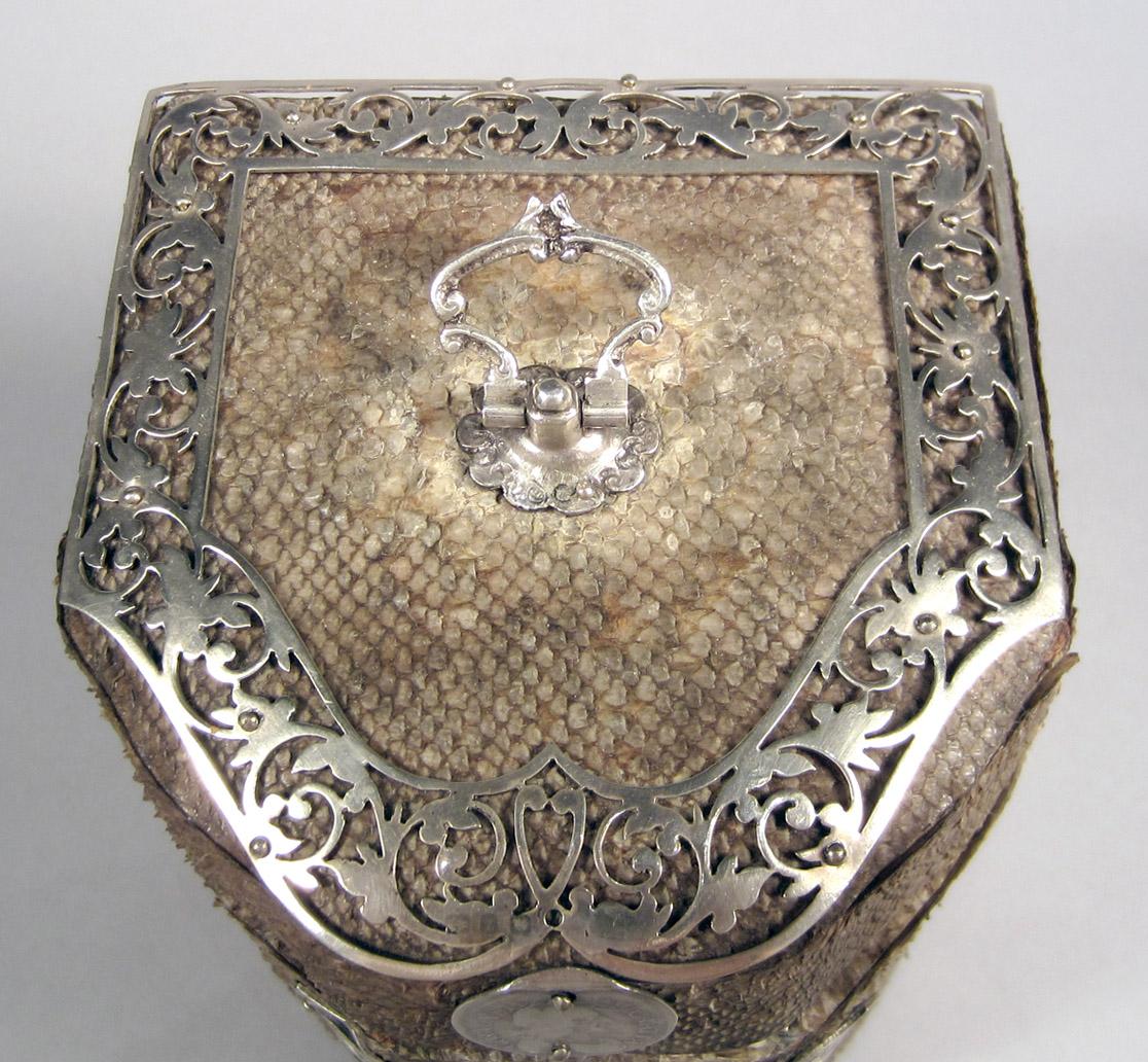 1961.1336 Tea Caddy top view