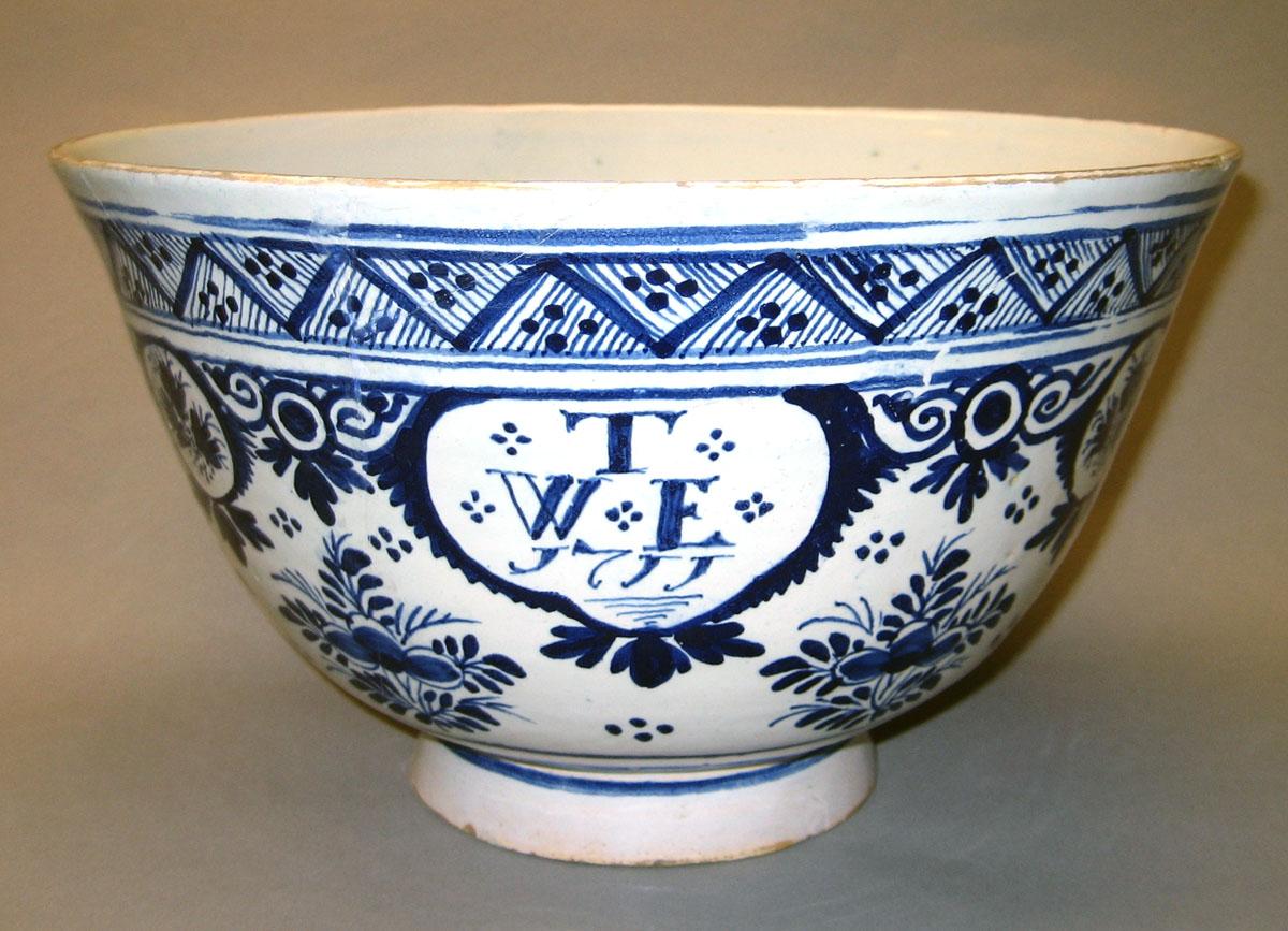 1961.1338 Punch bowl, overall