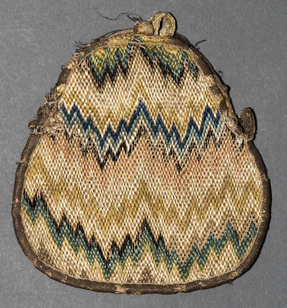 1961.1355 Purse, View 2