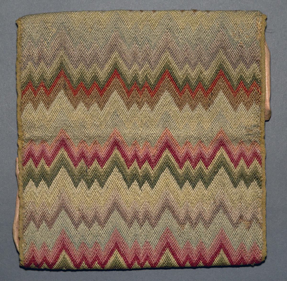 1961.1356 Pocketbook, Pattern