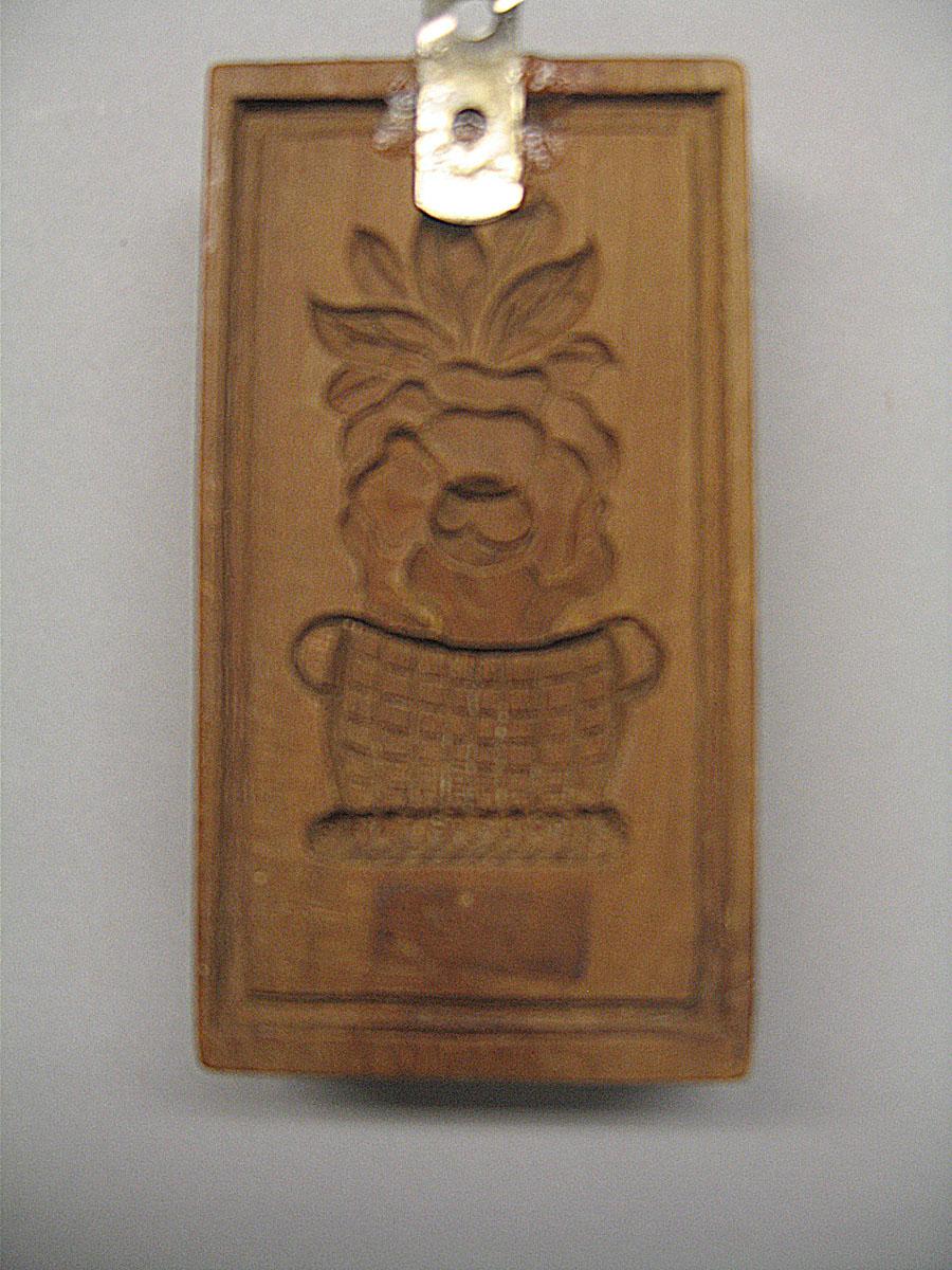 1961.1390 cookie stamp reverse
