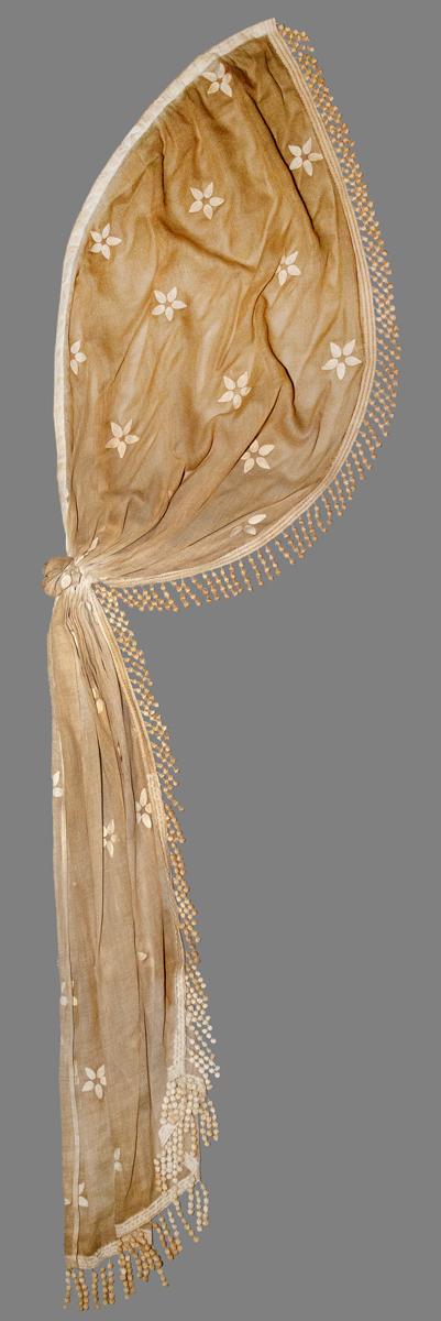 1951.0016 A Window Hanging, Valance