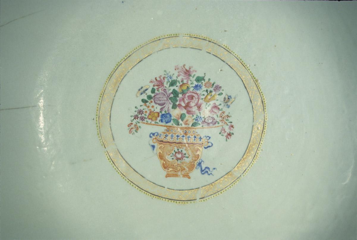 1961.1427 Bowl, Chinese porcelain bowl, interior detail