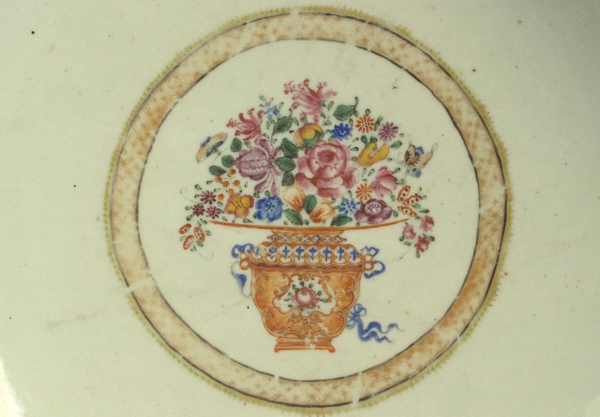 1961.1427 Bowl, interior detail 2