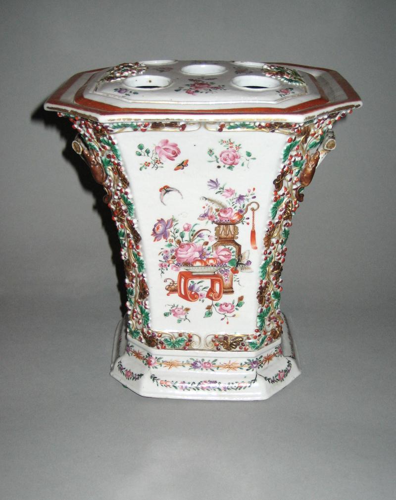 1961.1430.012 Bough Pot