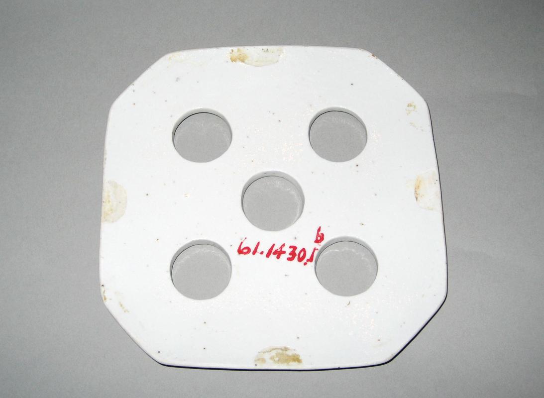 1961.1430.012 Bough Pot lid underside