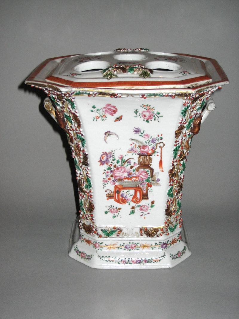1961.1430.002 Bough Pot