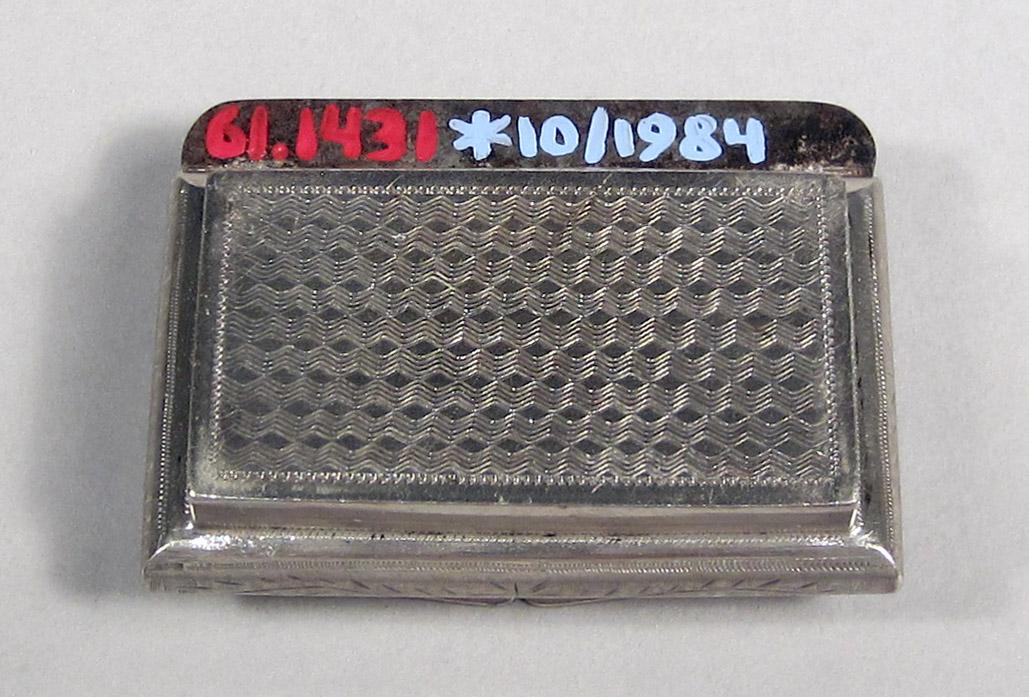 1961.1431 Flint and steel underside