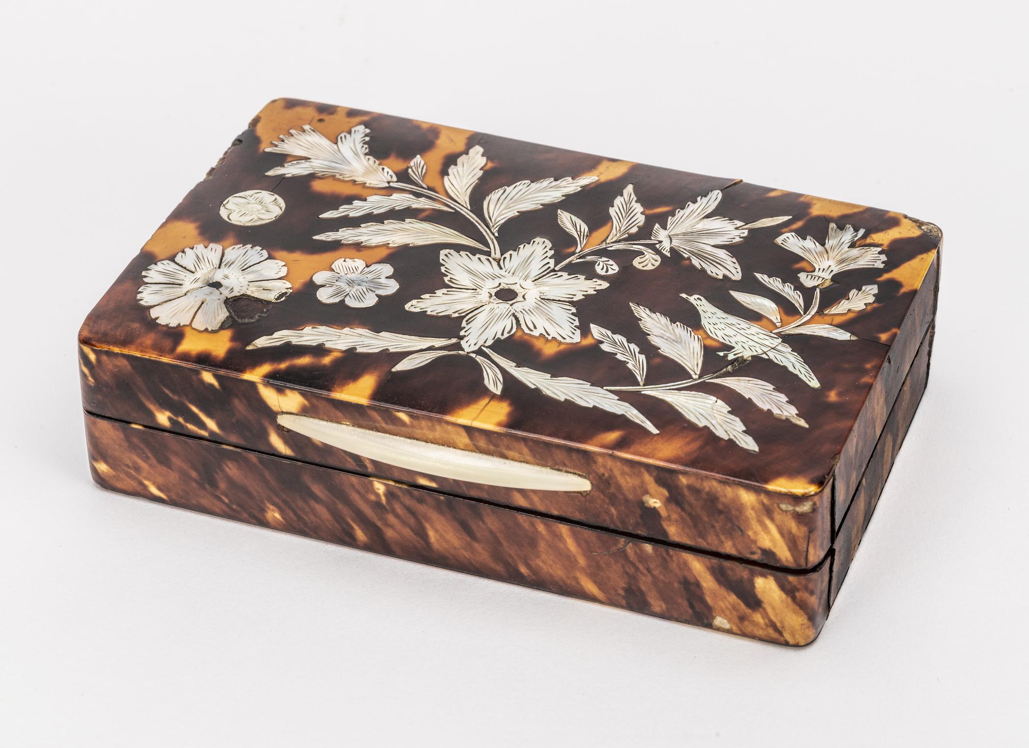 1961.1452 Box, view 3