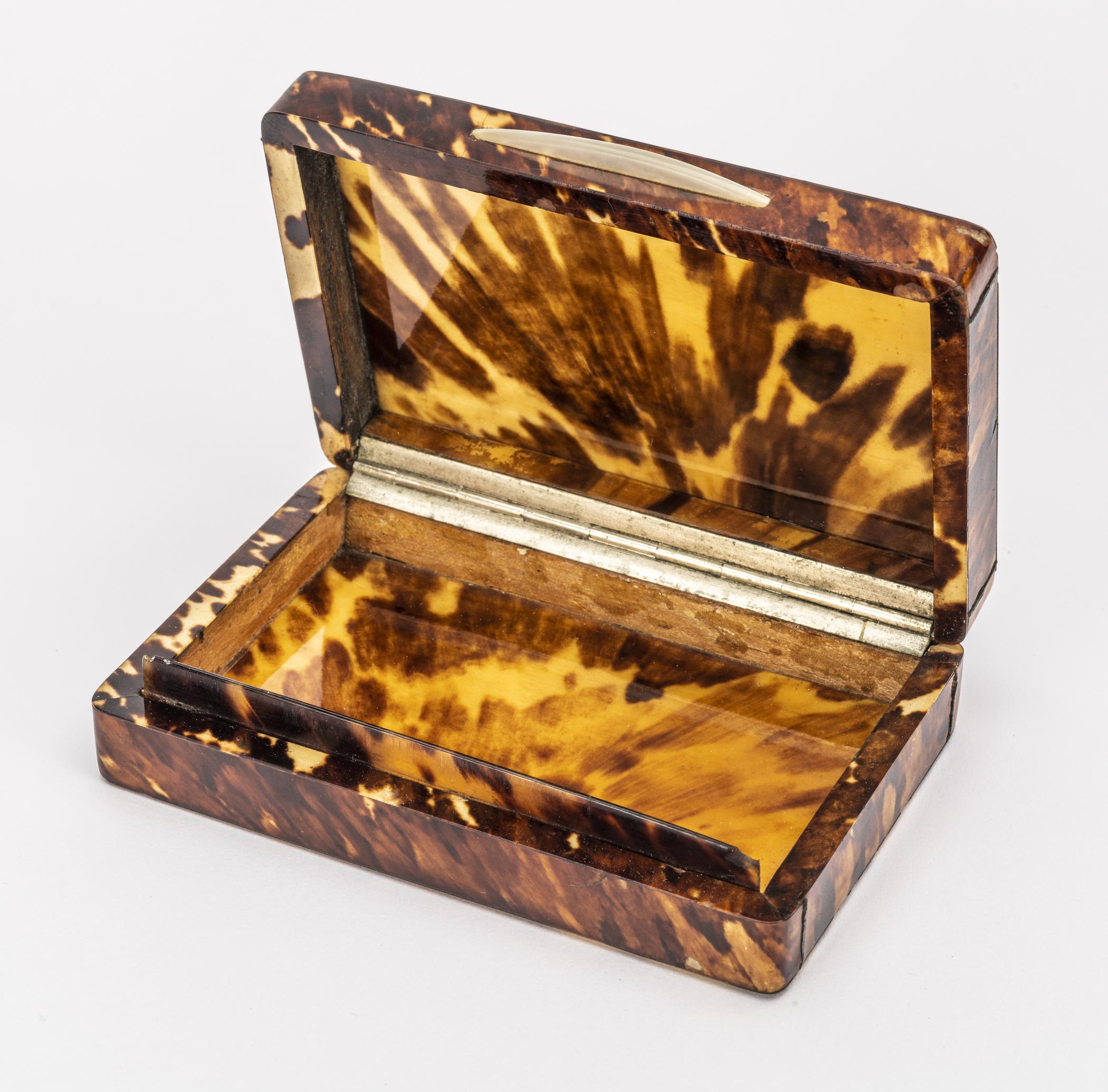1961.1452 Box, view 8