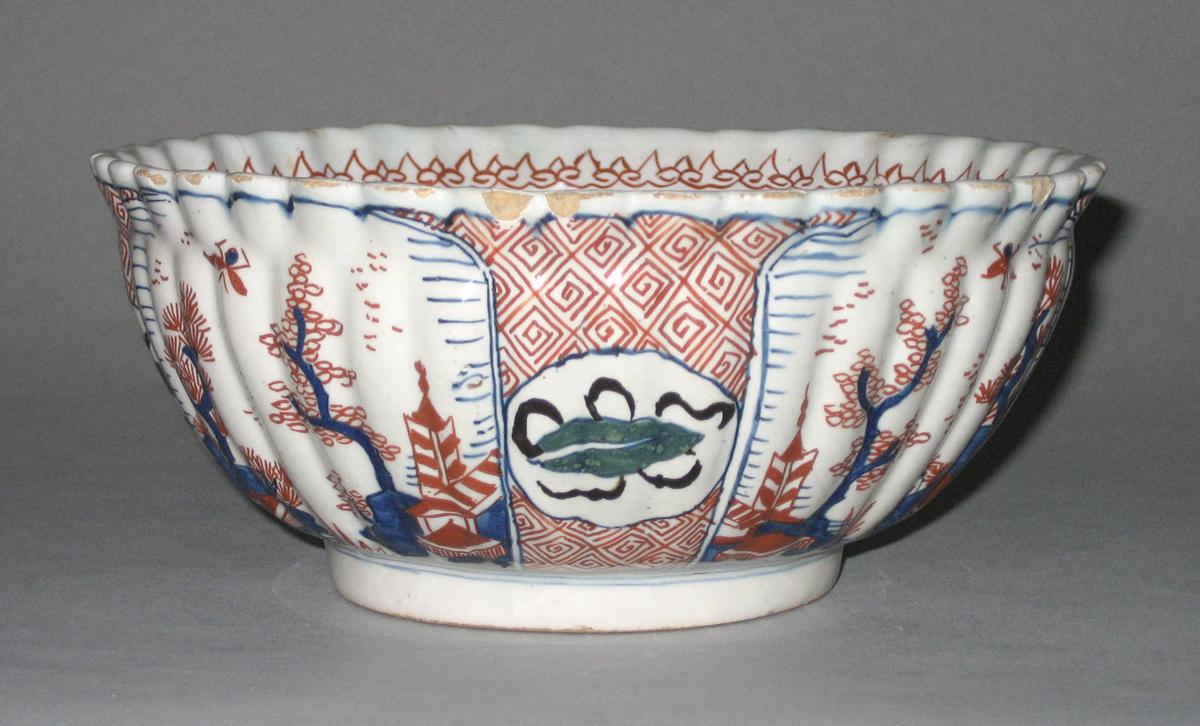 1961.1457 Delftware bowl view 2