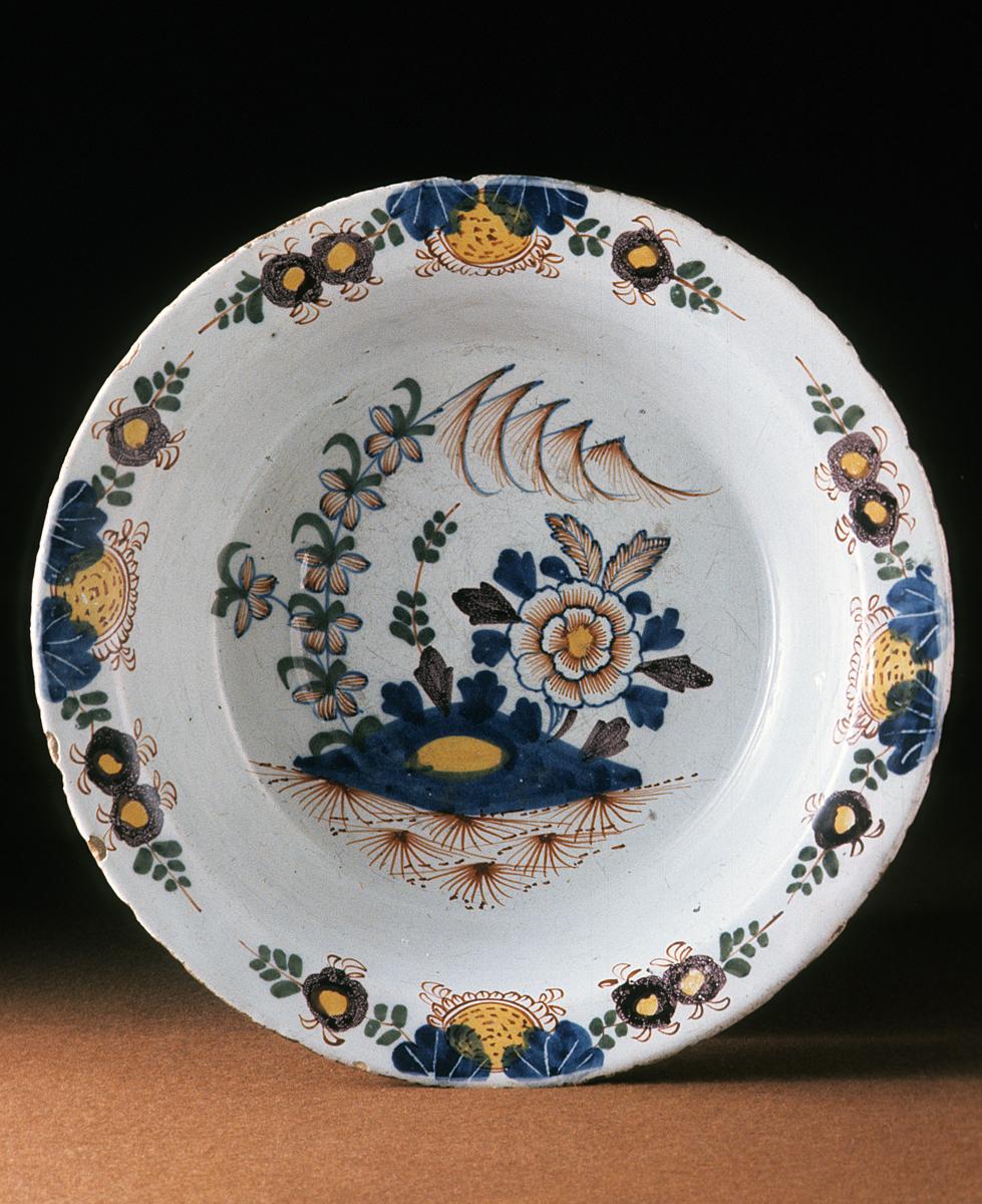 1961.1459 Earthenware bowl