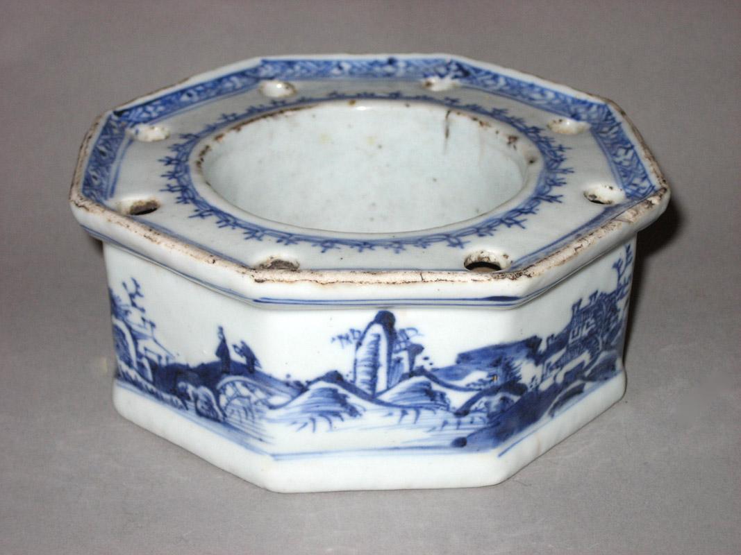 1961.1460 Inkstand view2