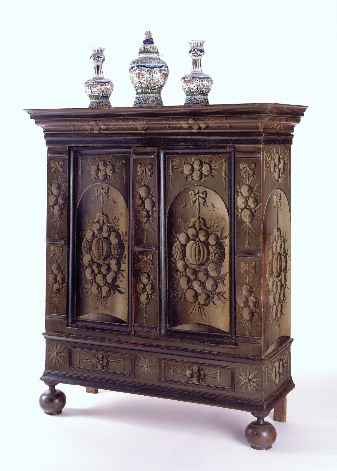 1958.1144 Kast, 1961.1461.001-.002 Vases, 1961.1463 a-b Jar and cover