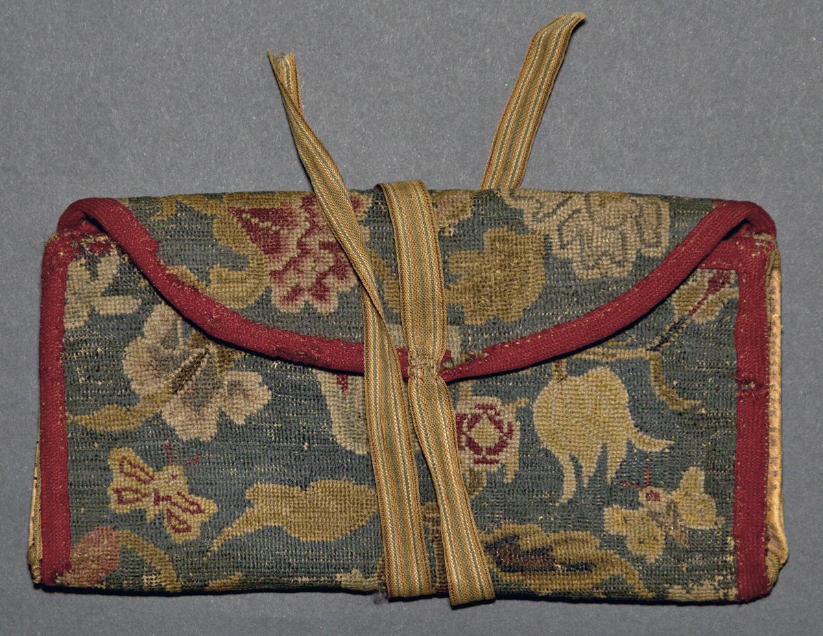 1961.1476 Pocketbook
