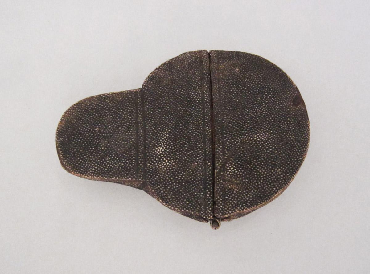 1961.1478 A Pince-nez case, upper surface