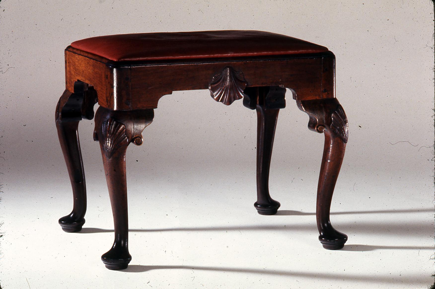 1961.1532 Stool