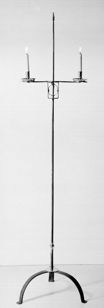 1961.1548 Candlestand