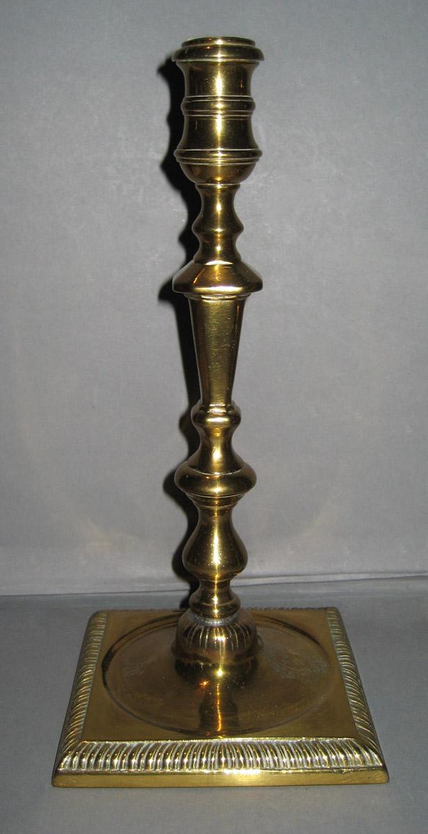 1961.1553.001 Candlestick
